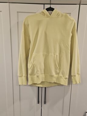 Athleta Girl  Light Yellow All Day Oversized Hoodie Sweatshirt. Size XL (14)